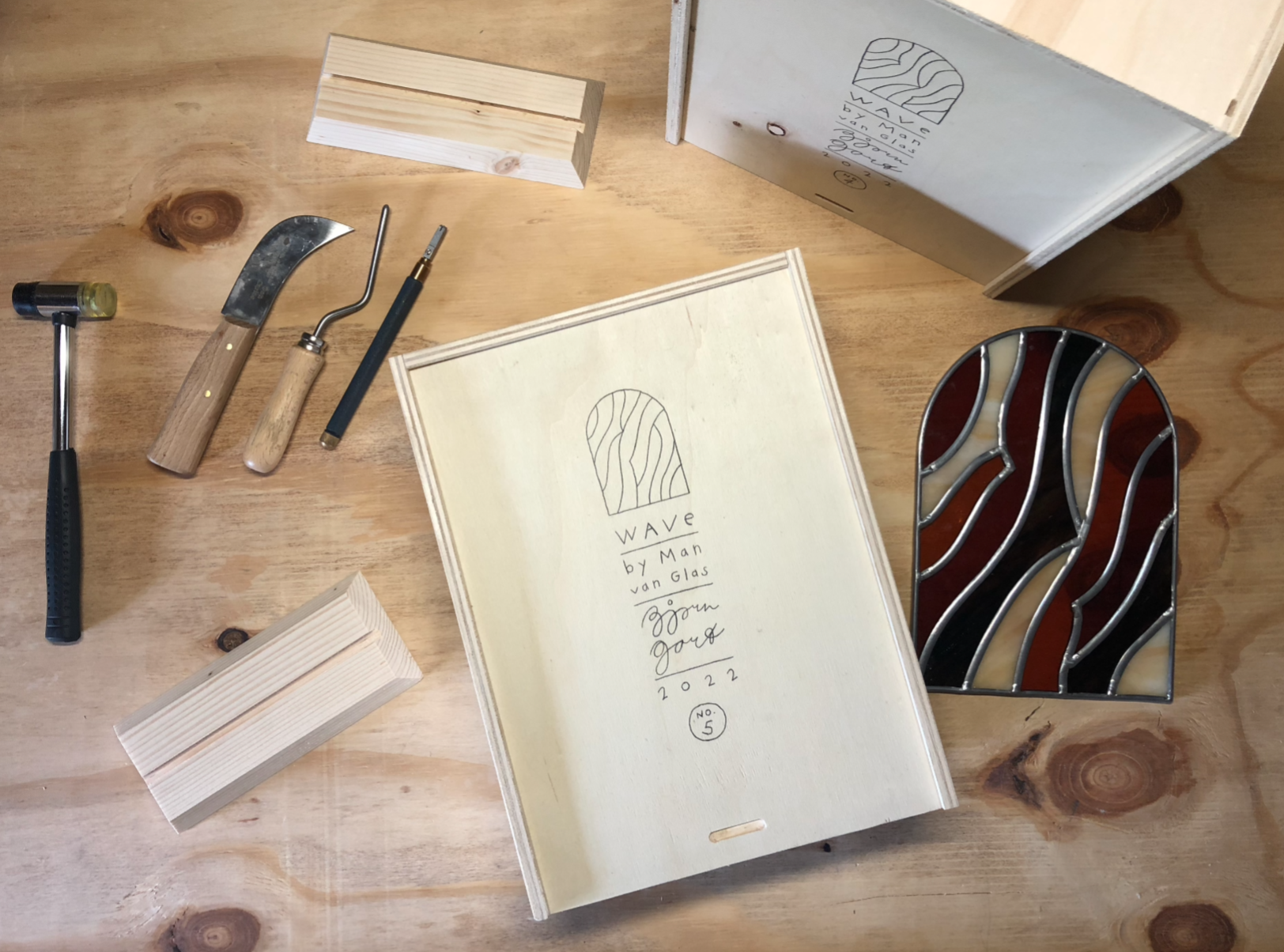 Wave serie Man van Glas