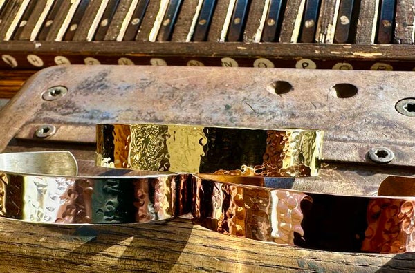 bracelet large martelé