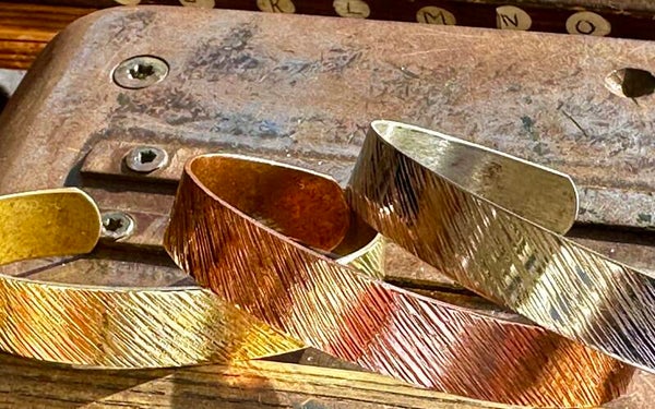 bracelet large ciselé