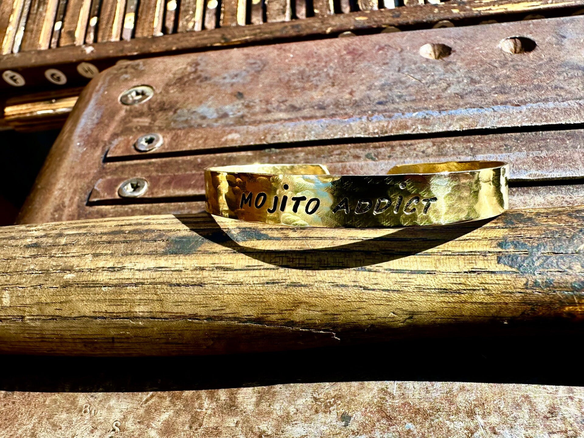 bracelet en laiton martelé