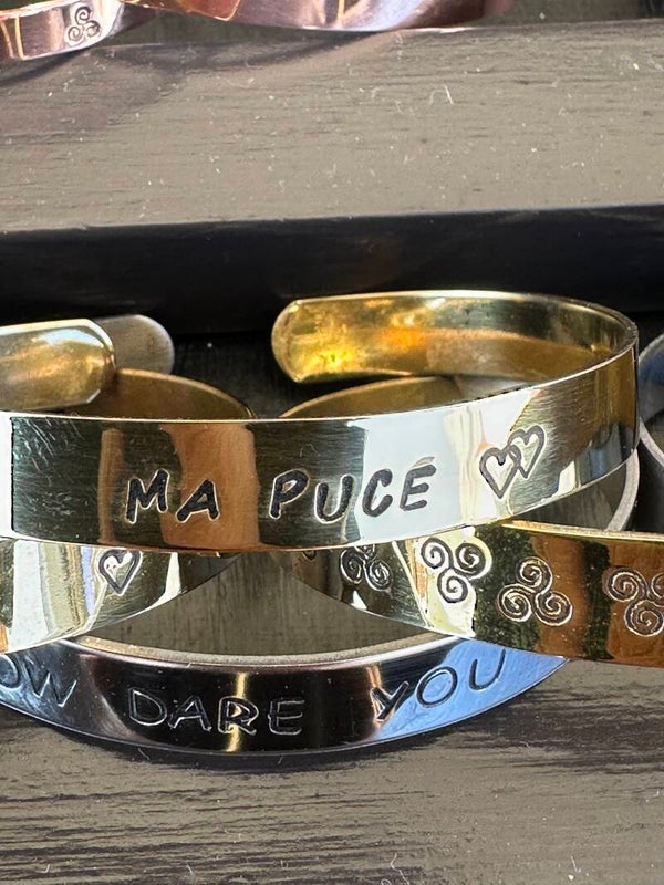 bracelet en laiton avec gravure