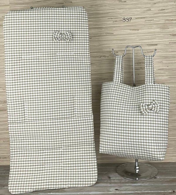 Bolso y colchoneta Vichy marrón