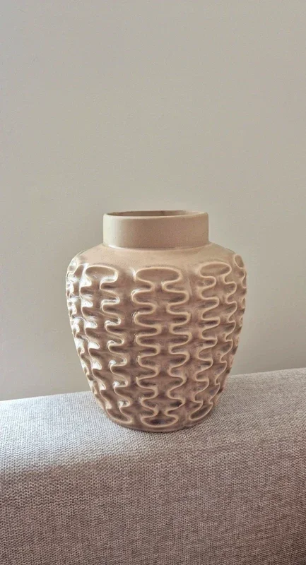 Keramische geglazuurde vaas