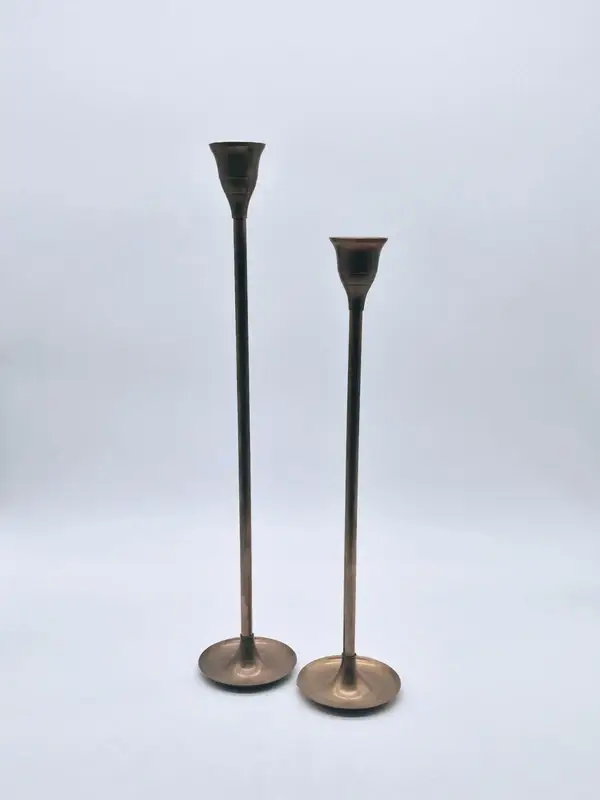 Set van 2 vintage messing trompetkandelaars