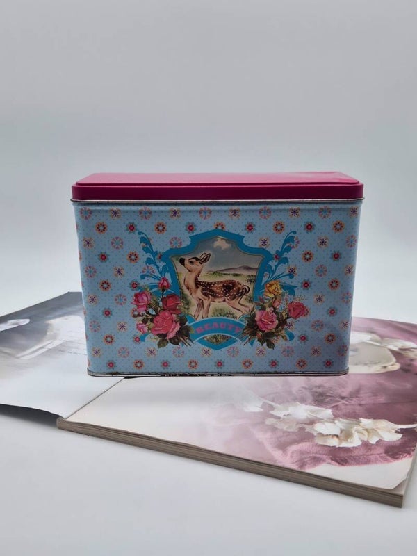 Wu & Wu of Froy & Dind blikken doosje