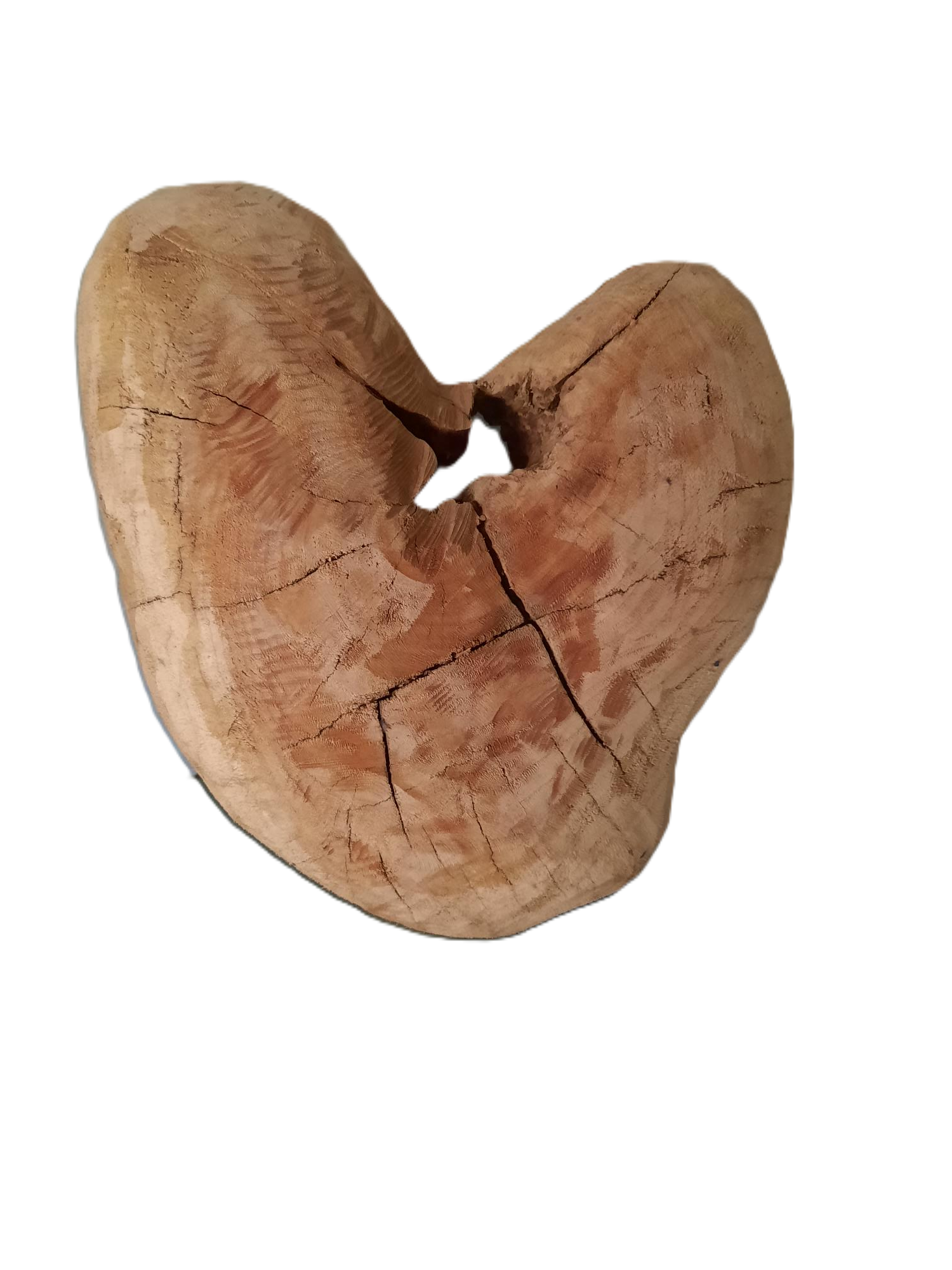 houtsculptuur van een gebroken hart
