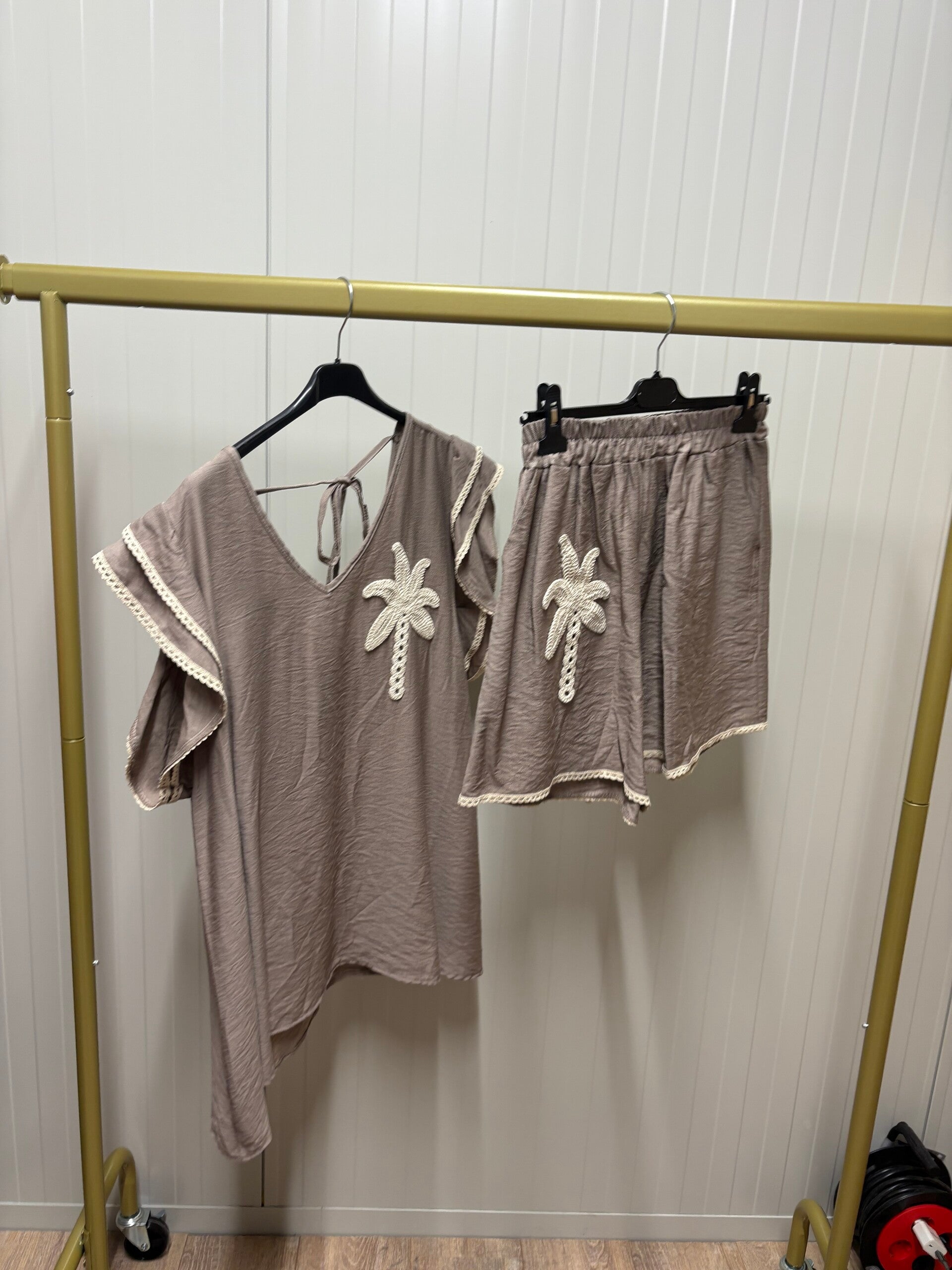 Setje taupe palmboom