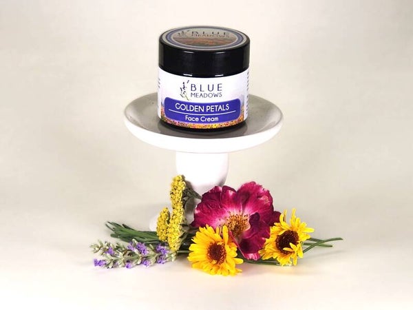 Golden Petals Face Moisturizer