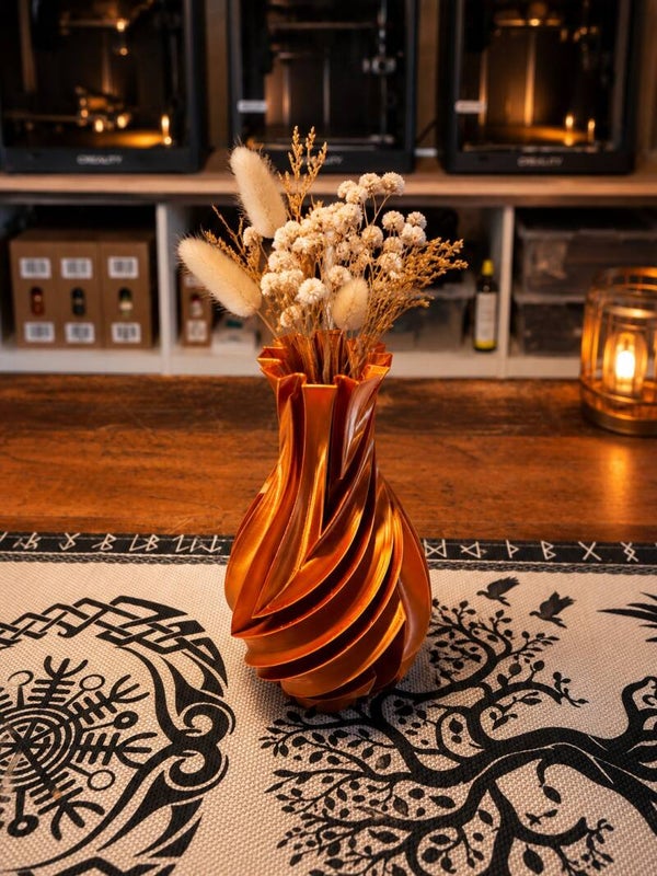 🏺 Kupferwirbel Dekovase – Moderne Designvase in edler Kupfer-Silk-Optik