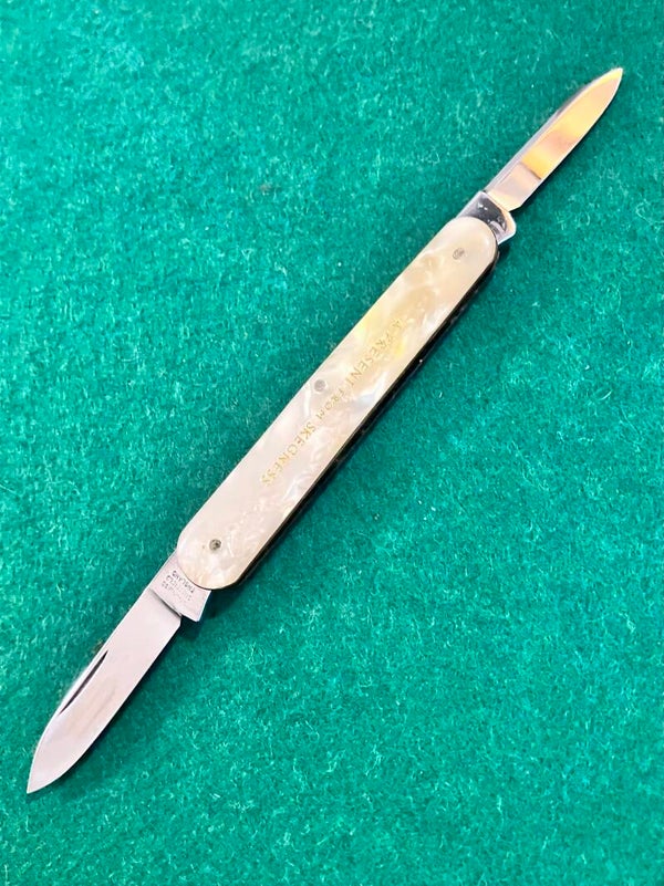 Souvenir Sleeveboard Penknife