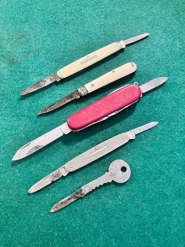 5 Vintage Penknives (P)