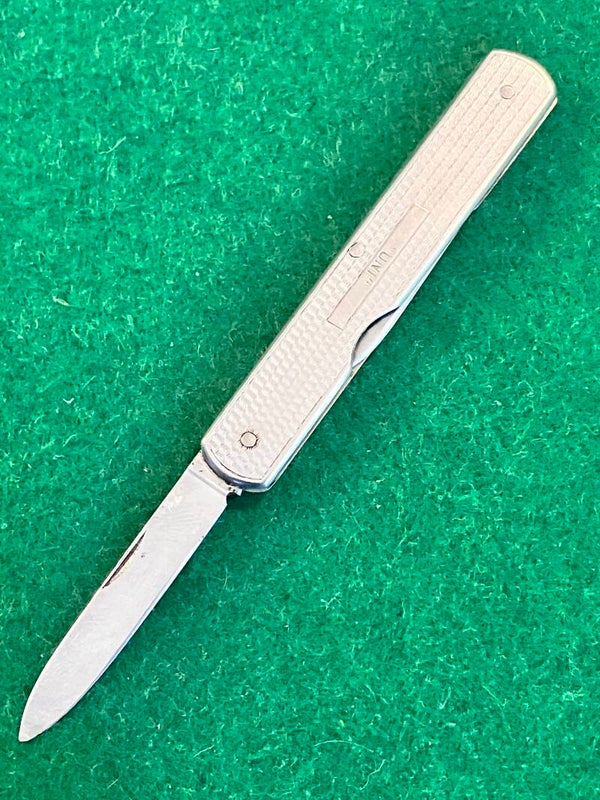 ‘UNI’ Penknife