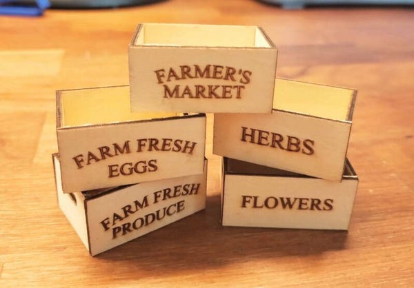 Miniatyr trälådor med gravyr 1:12