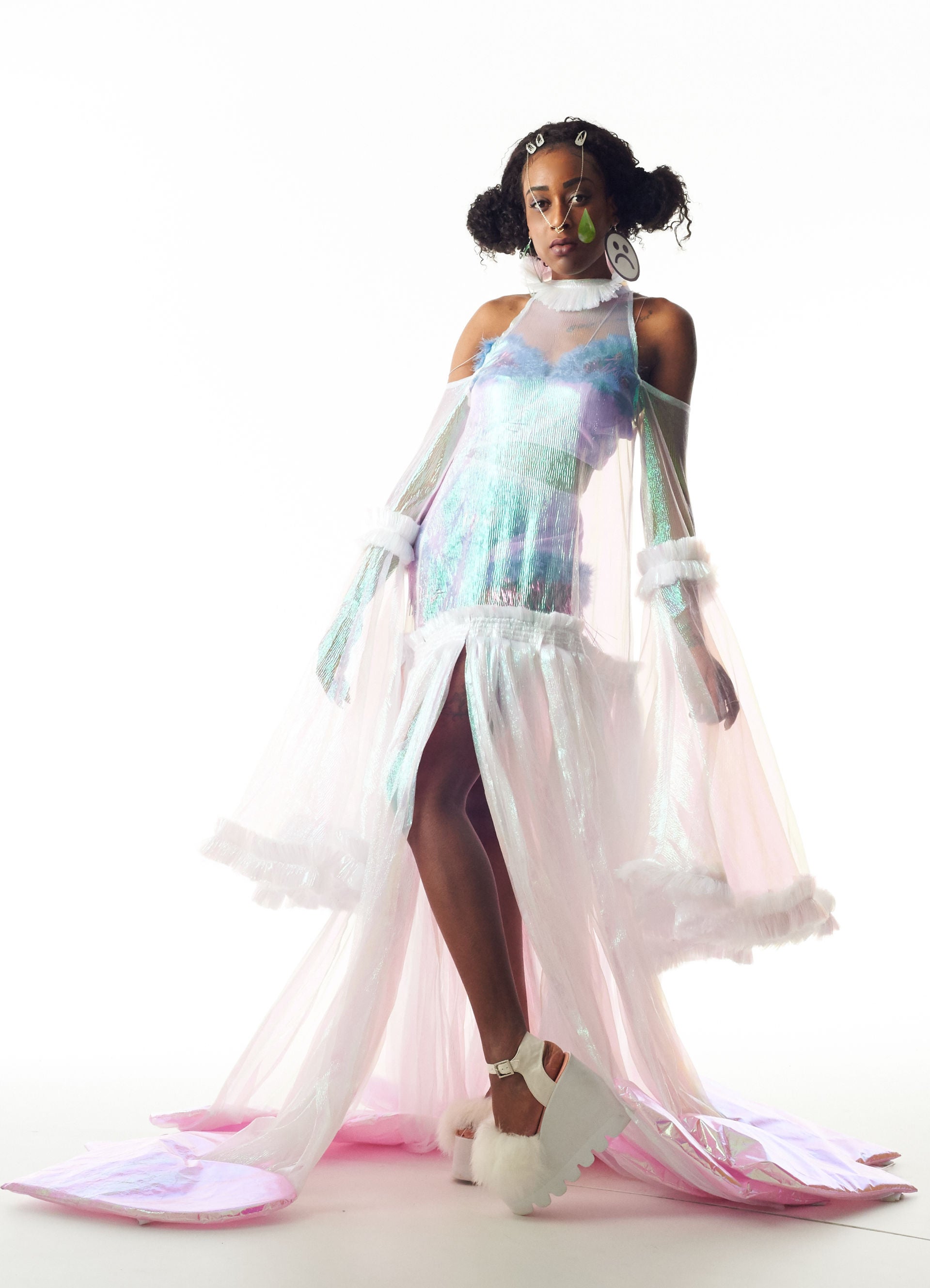 Designer : Moona Saul