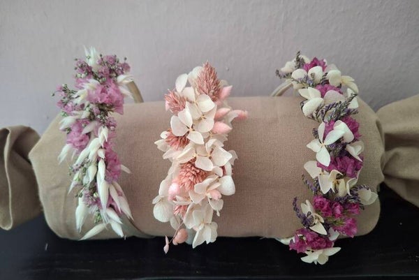 Corsages, polsbandjes en bloemendiadeem