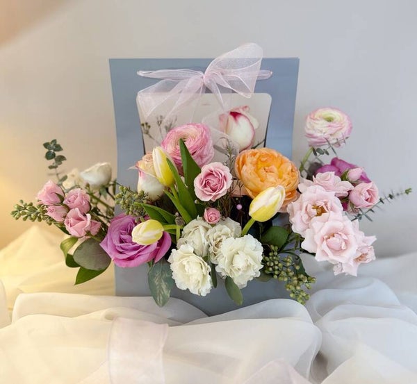 Mother's Day Bouquet Gift Bag in Gray