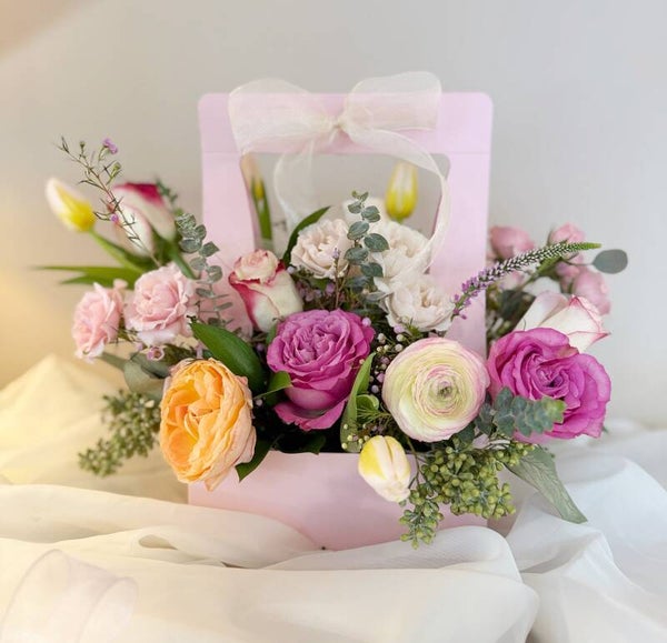 Mother's Day Bouquet Gift Bag in Pink