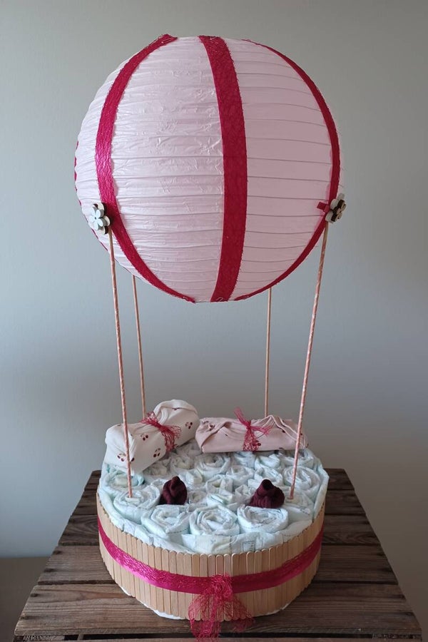 pampertaart luchtballon roze,  uniek en neutraal kraamcadeau(enkel afhalen in Staden of Langemark)