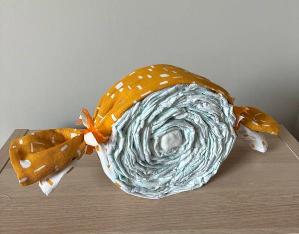 Oker snoep geboortegeschenk