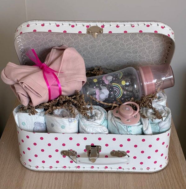 Gevuld valiesje - uniek geboortegeschenk