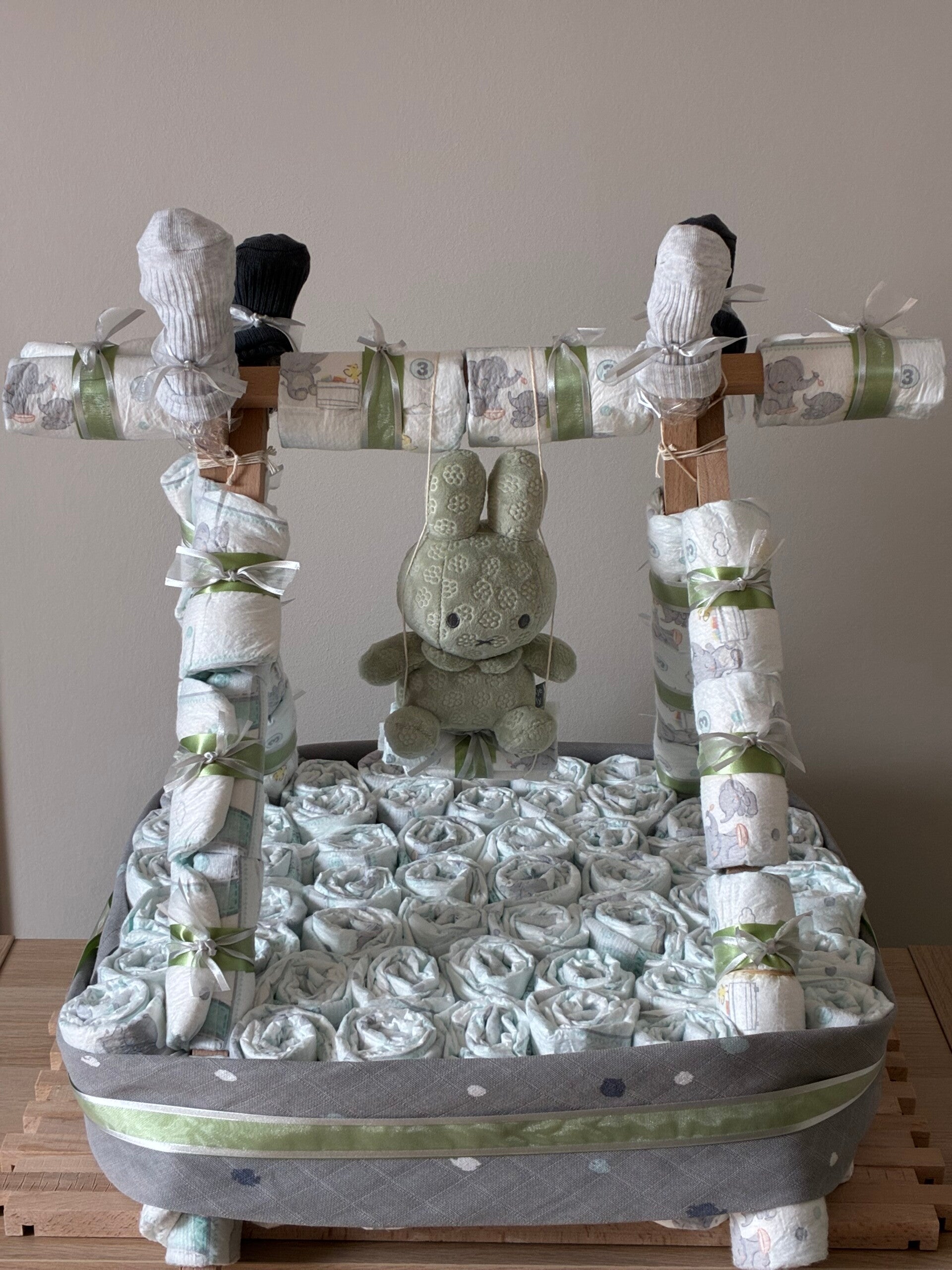 Luxe schommel nijntje geboortecadeau