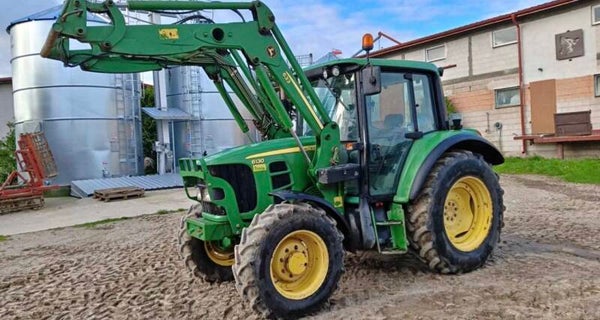 John Deere 6130 met voorlader - Bouwjaar 2011 - 9823 werkuren