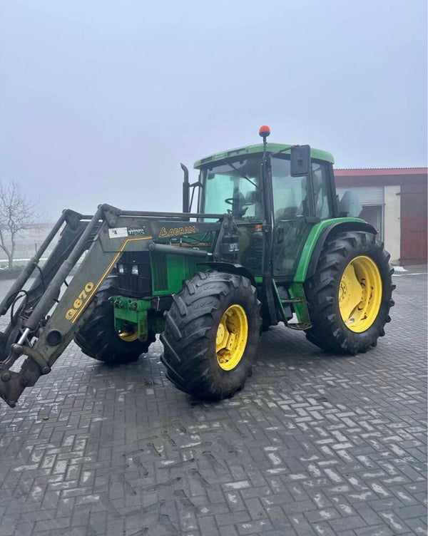 John Deere 6400 met voorlader - Bouwjaar 1997 - 9235 Werkuren