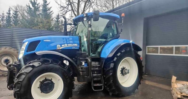 New Holland T7.270 - Bouwjaar 2013 - 7893 Werkuren