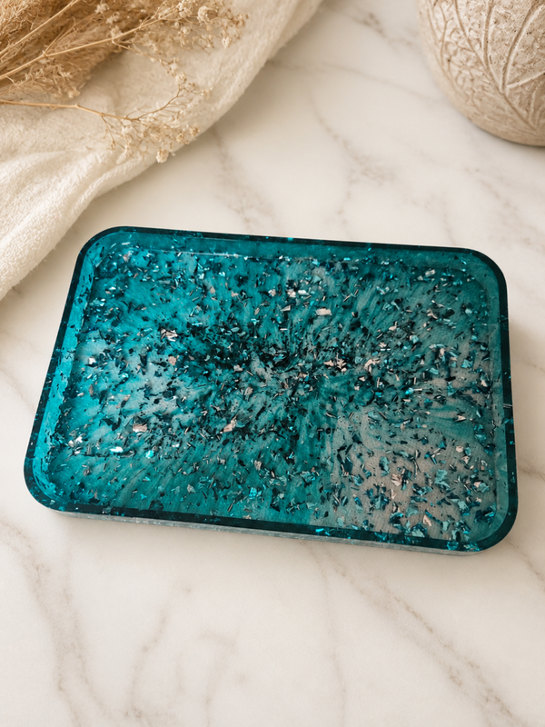 Plateau bleu paillettes  argent  27x18 cm.