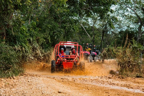 Buggy Macao. Horas de inicio: 8:30 am / 11:30 am / 1:45 pm