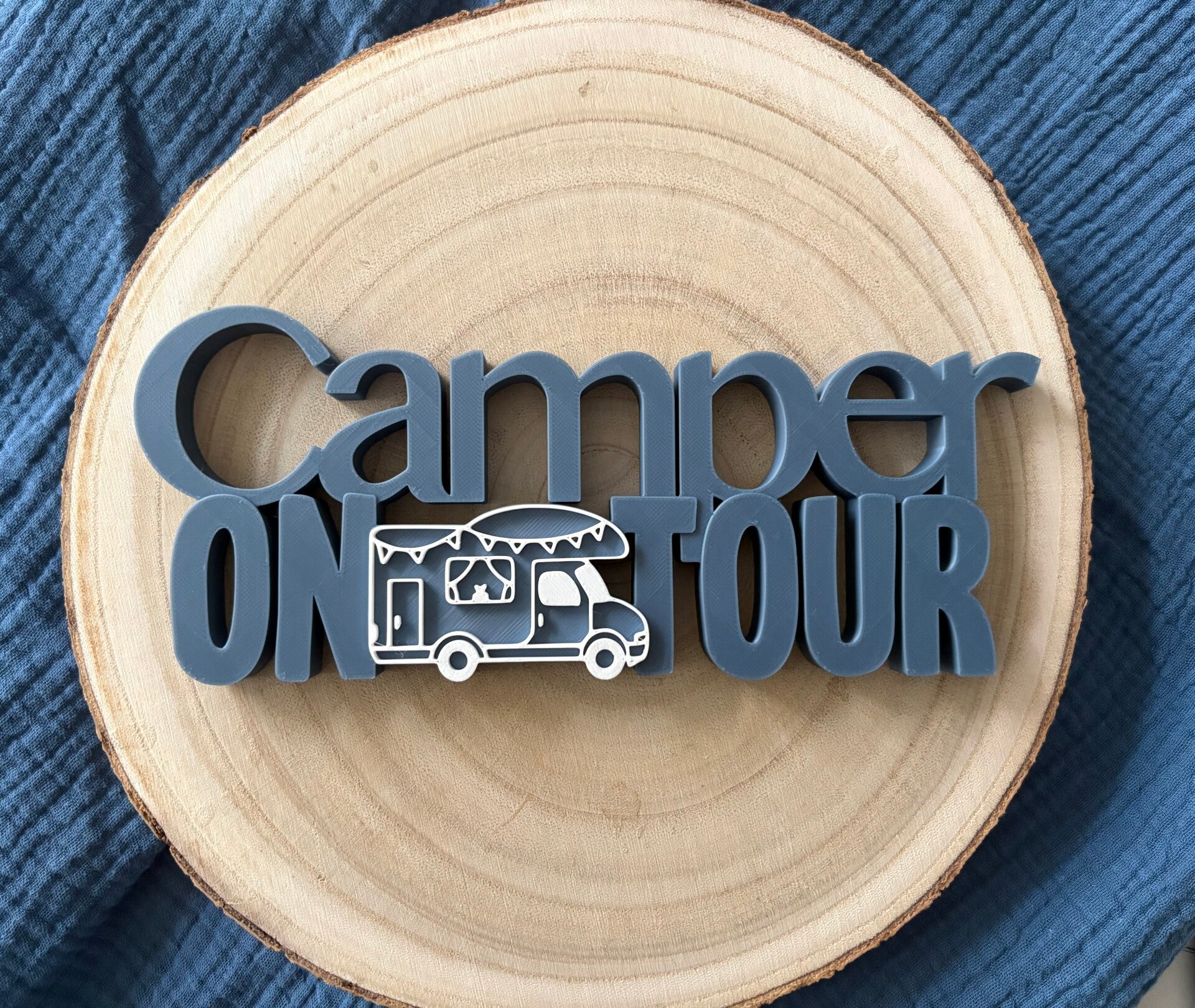 3D Schriftzug "Camper on Tour"