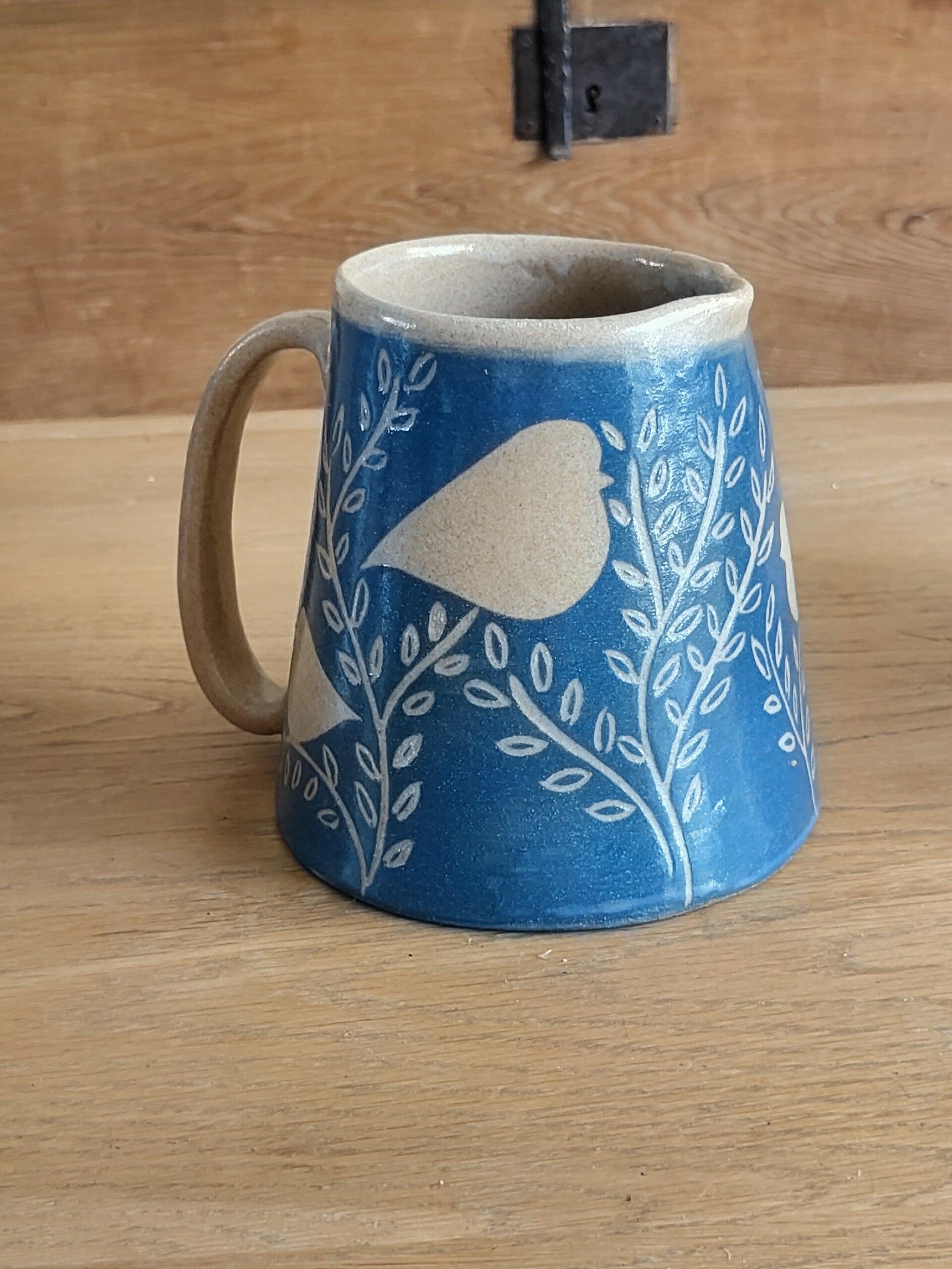 poterie en grès, pot à eau fait main en grès décors réalisé à la main.