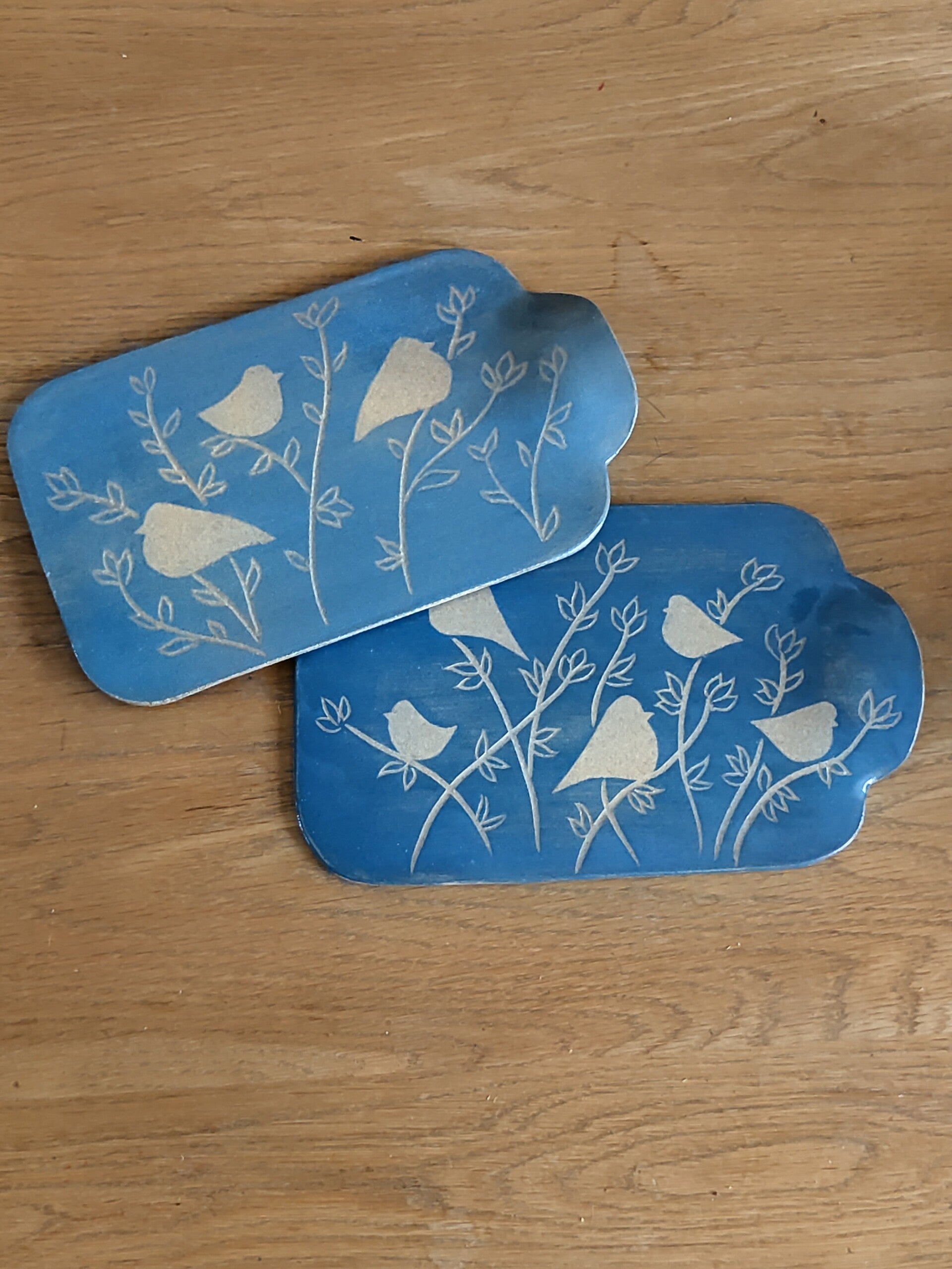 planches décoratives en céramique