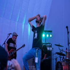 70-1-von-1-standard.jpg
