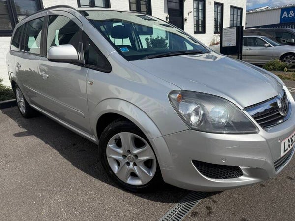 Vauxhall zafira 1.8 automatic petrol 2014 67k miles