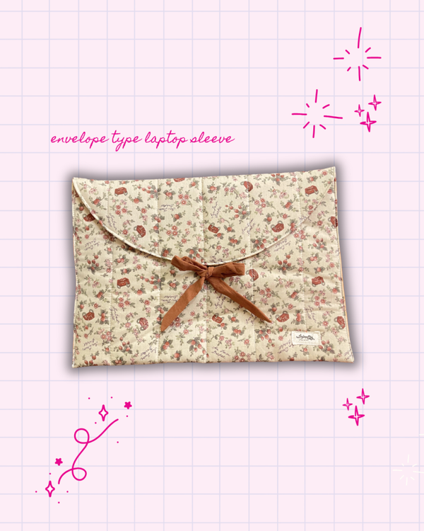 Vintage Picnic Laptop Sleeve