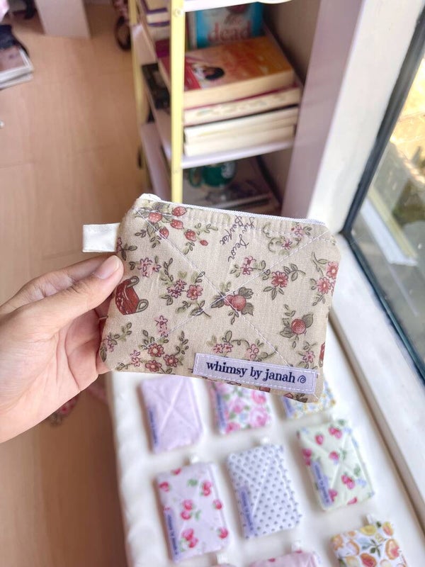 Vintage Picnic Keychain Wallet