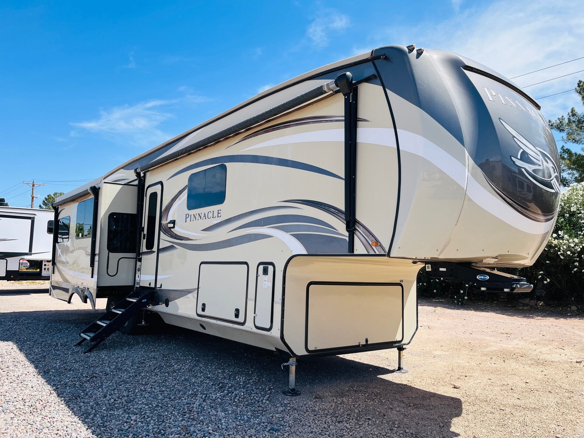 2018 Jayco Pinnacle 36FBTS Luxury