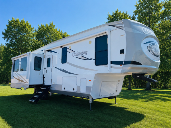 2021 Forest river Palomino Columbus 329DVCW