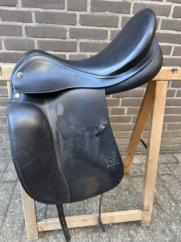 Prestige Top Dressage 18 inch