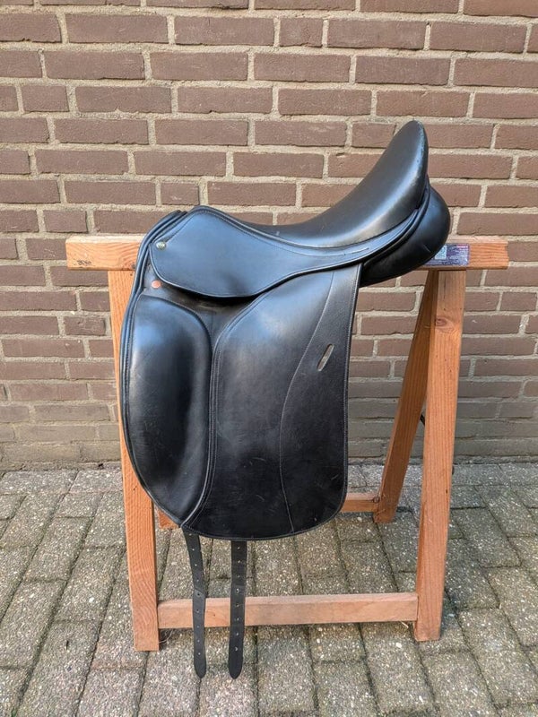 Henri de Rivel dressuurzadel 17,5 inch