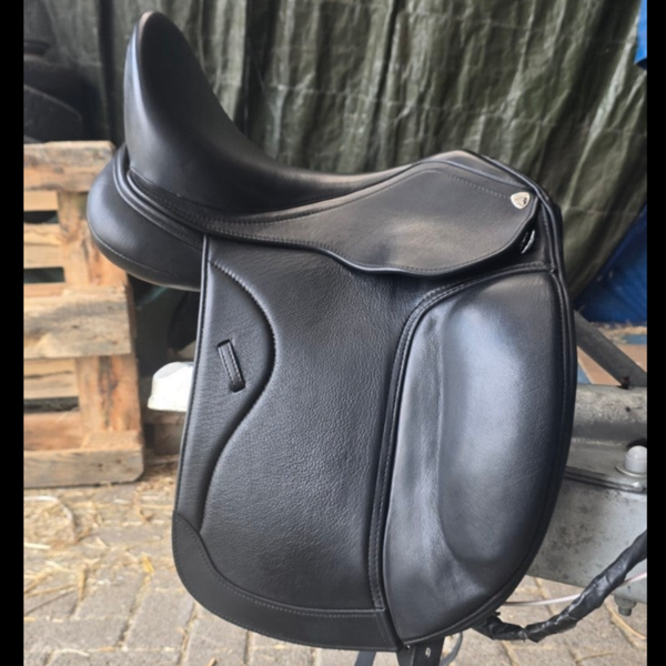Horka dressuurzadel 16,5 inch