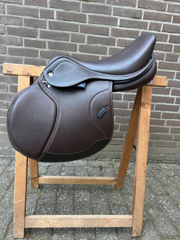 Ikonic Light Pony