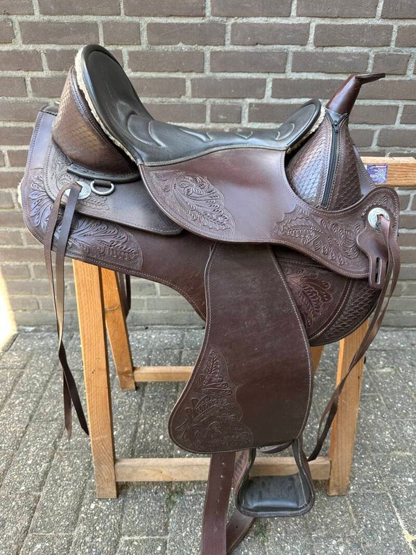 A&M Reitsport boomloos westernzadel