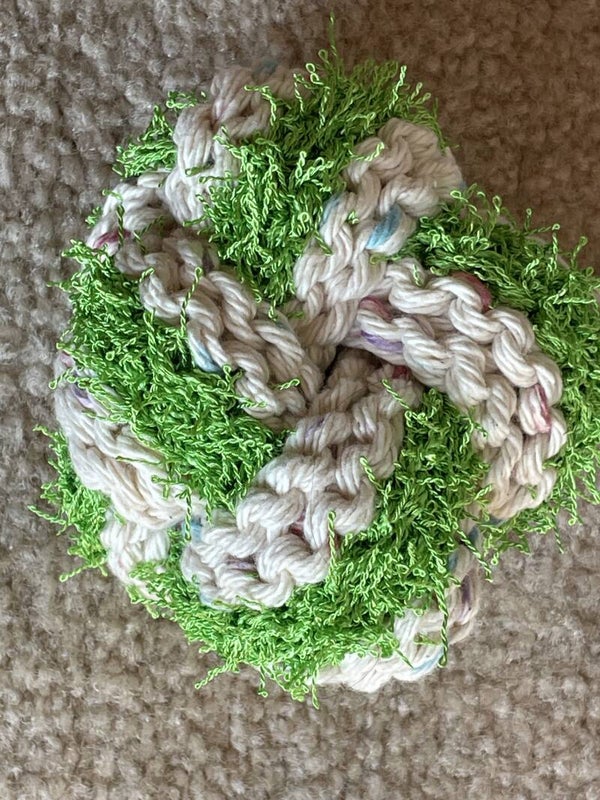 Bath Scrubber -  Green & Cream