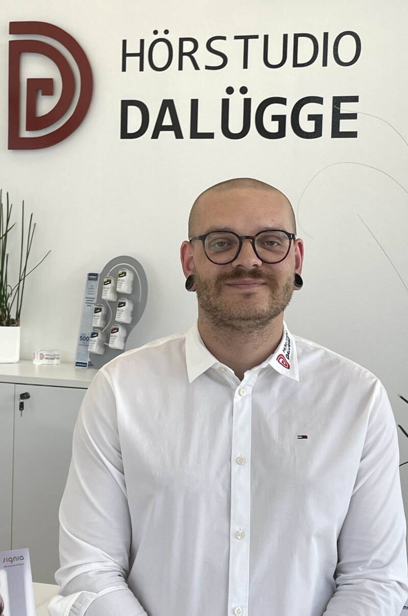 Florian Dalügge ist Hörakustikgeselle in Edenkoben