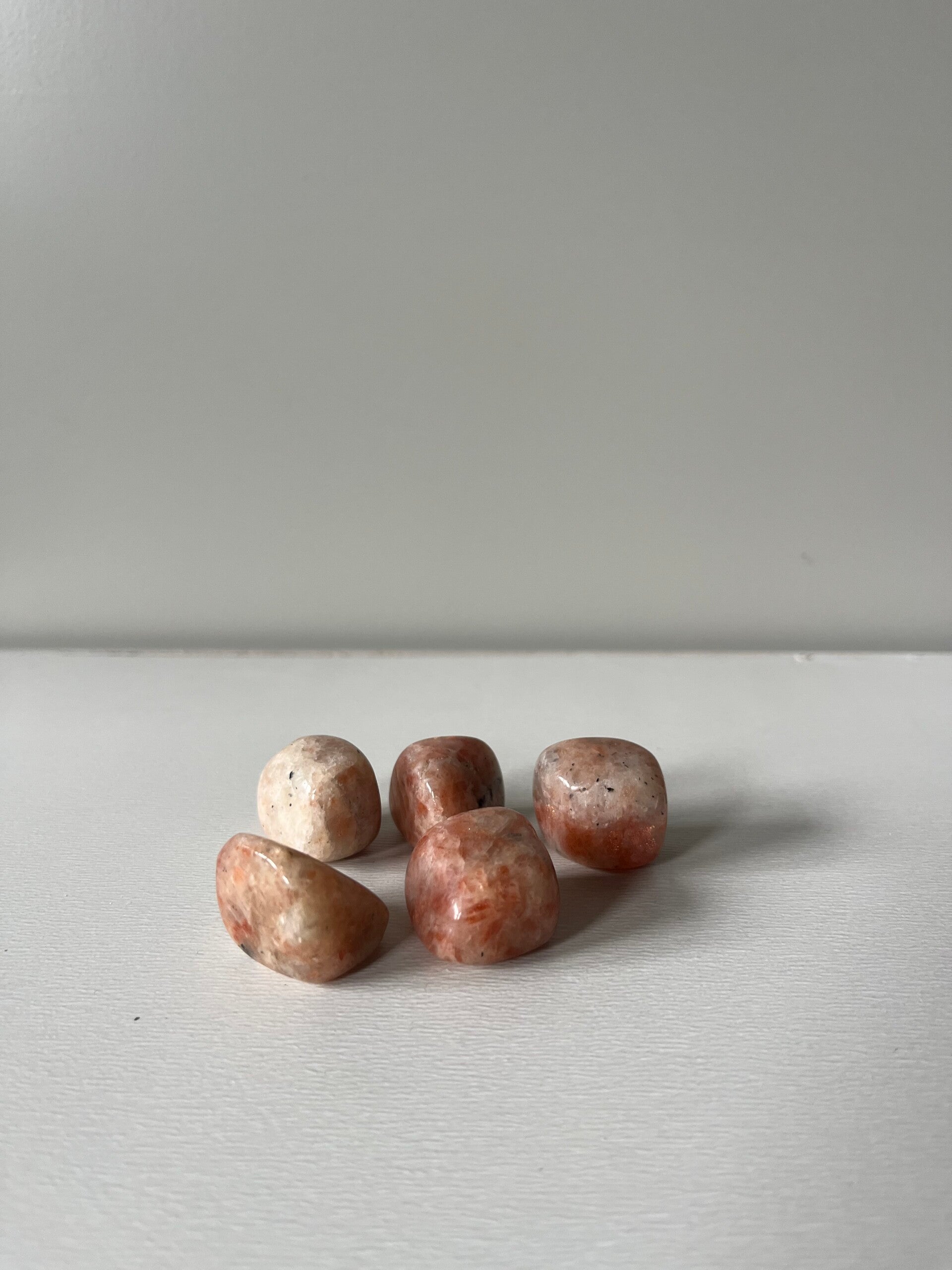 Zonnesteen trommelstenen