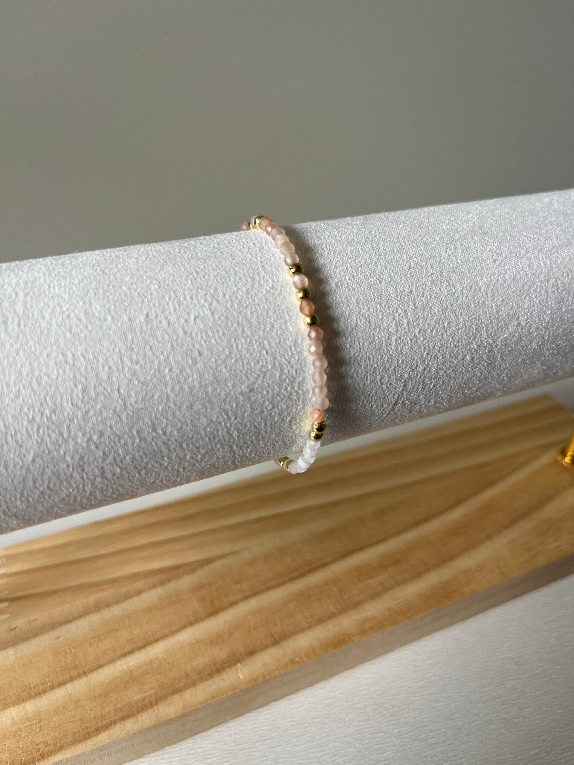 Zonnesteen en Maansteen armband