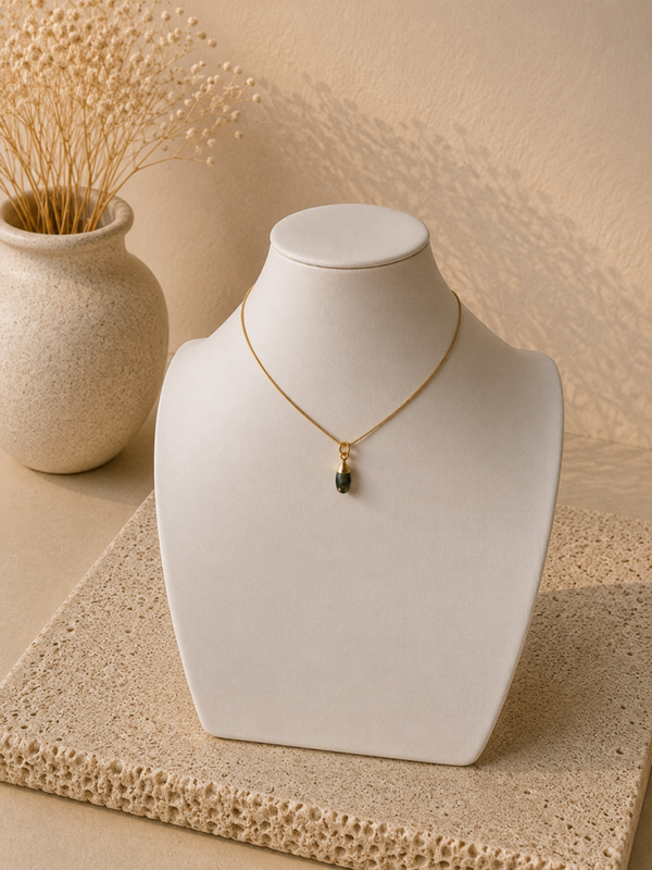 Nieuw! Goudkleurige Ketting met Labradoriet Hanger