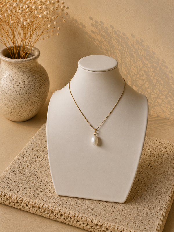 Goudkleurige Ketting met Regenboog Maansteen Hanger